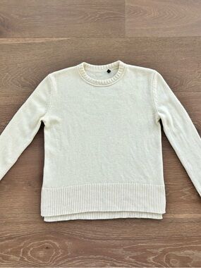 Theory Women’s Cashmere Cream Crewneck Sweater with Ribbed Detail Size Medium